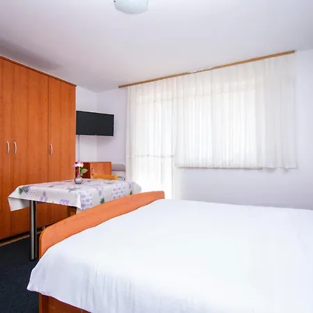 Διαμέρισμα Family Holiday Lucia *