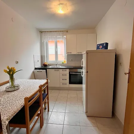 Family Holiday Lucia Διαμέρισμα *