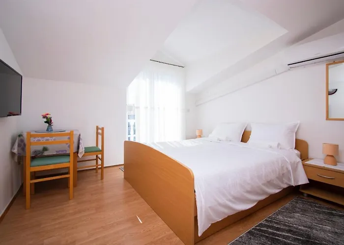 Family Holiday Lucia Apartmán *