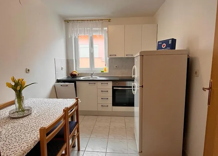 Family Holiday Lucia Apartmán *